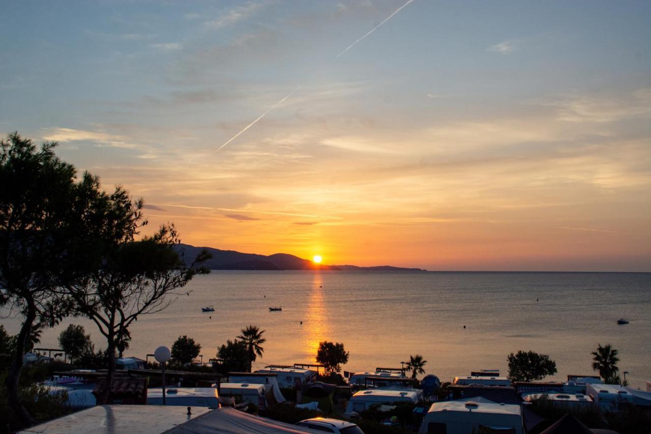Camping Le Camp Du Domaine Bormes-les-Mimosas Εξωτερικό φωτογραφία